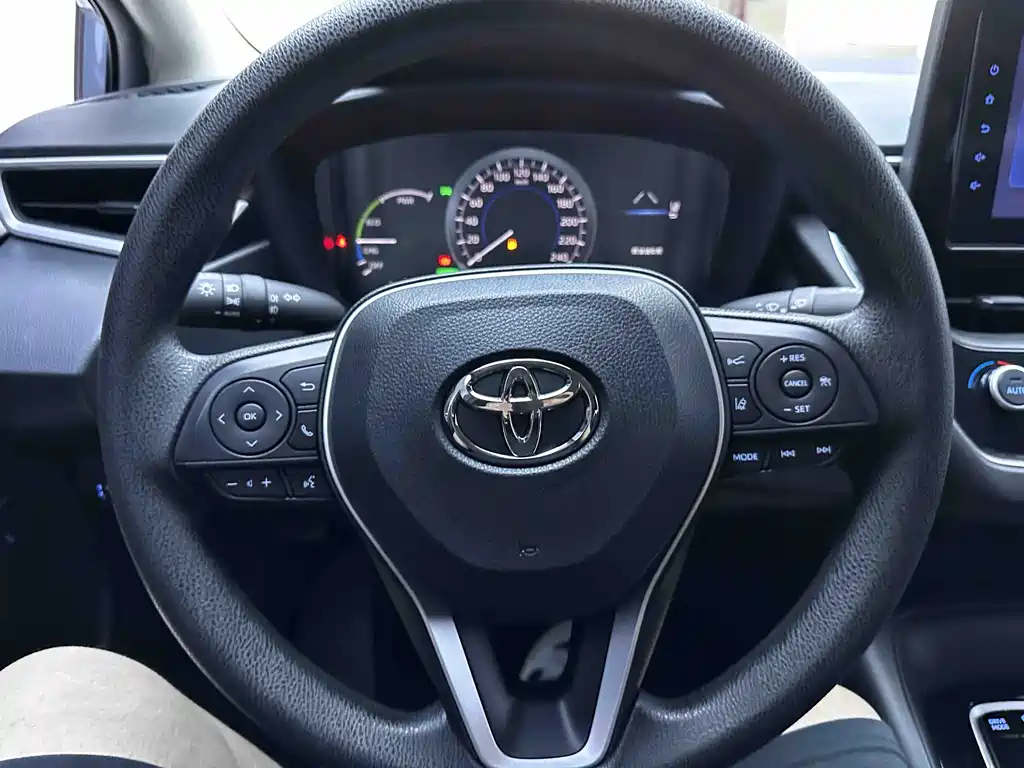 Toyota Corolla — миниатюра 13