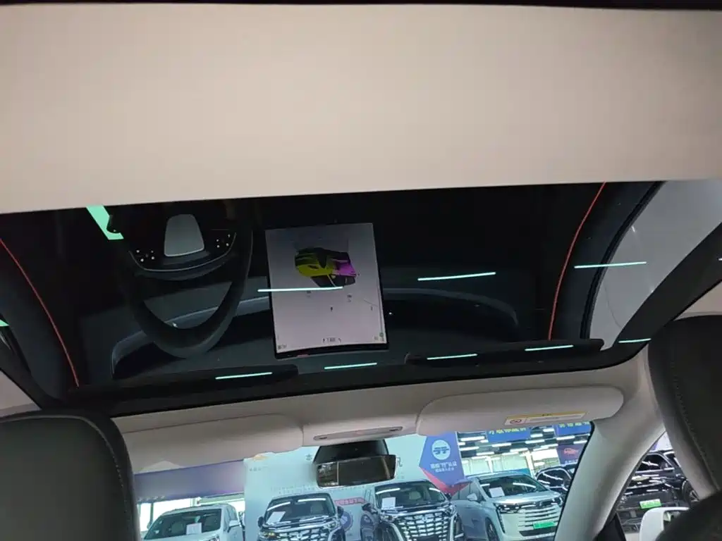 Tesla Model 3 — миниатюра 18