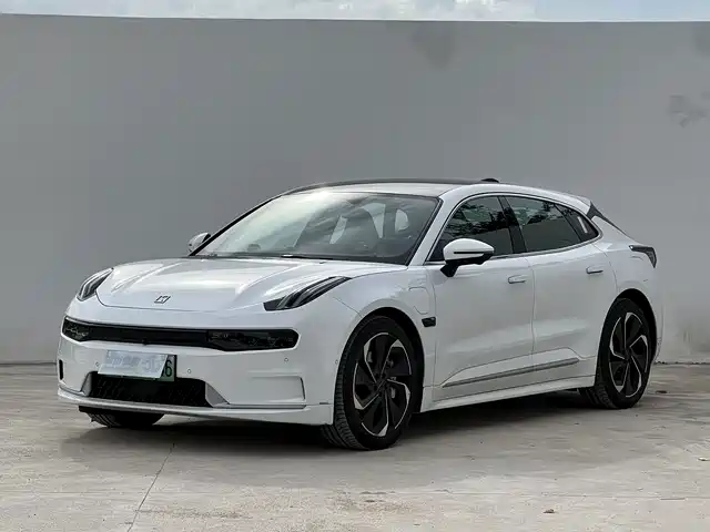 2022 Zeekr 001