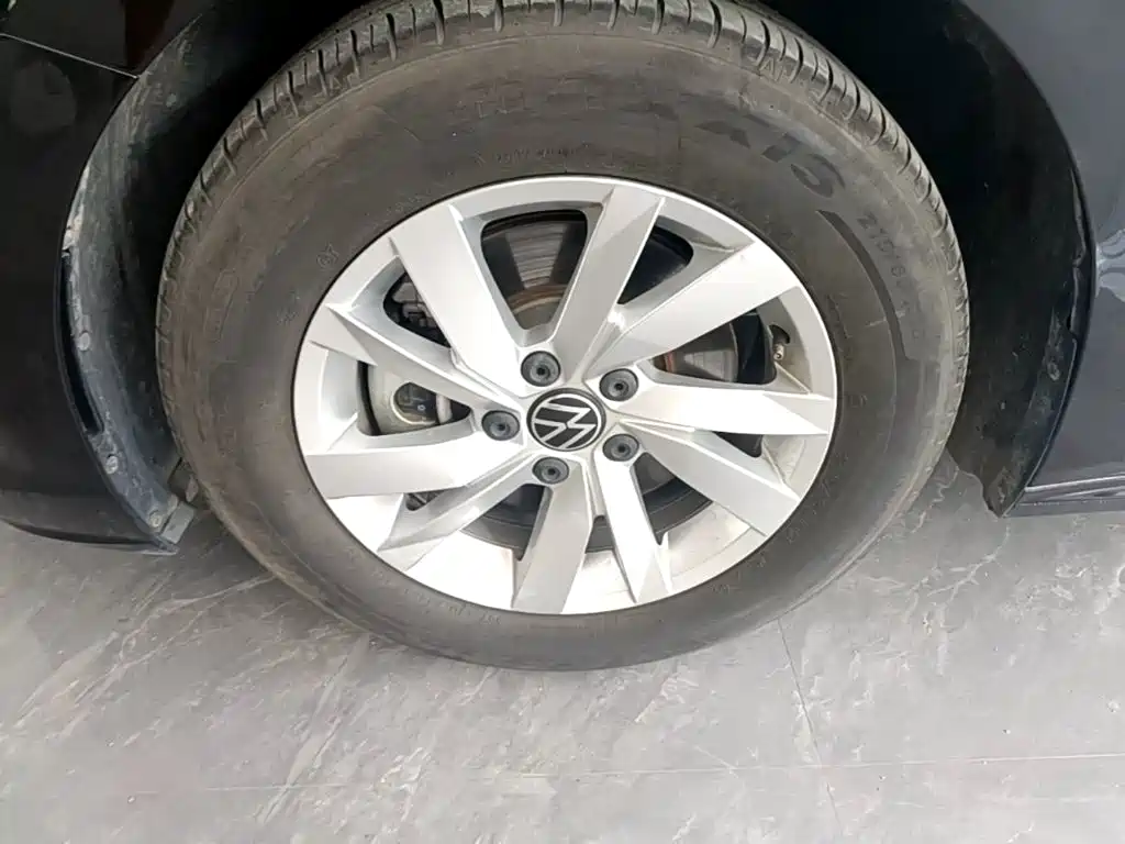 Volkswagen Passat — миниатюра 23