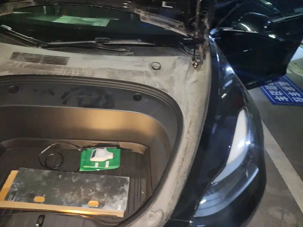 Tesla Model 3 — миниатюра 21