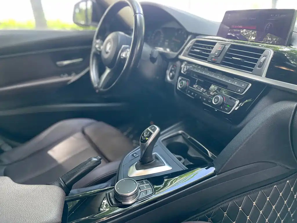 BMW 3 Series — миниатюра 9