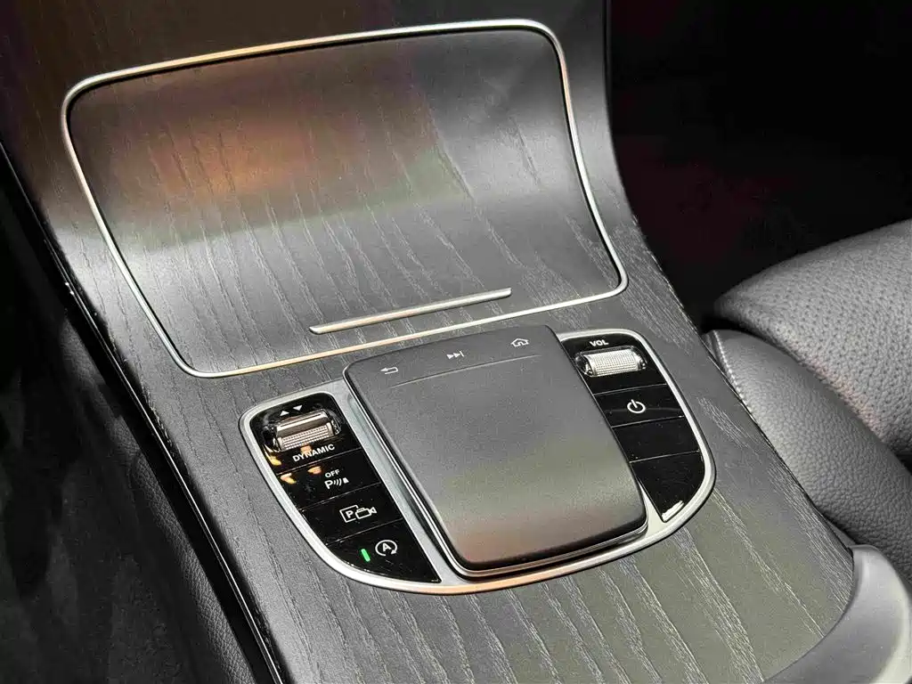 Mercedes-Benz C-Class — миниатюра 15