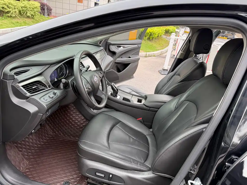 Buick LaCrosse 2021 652T Luxury