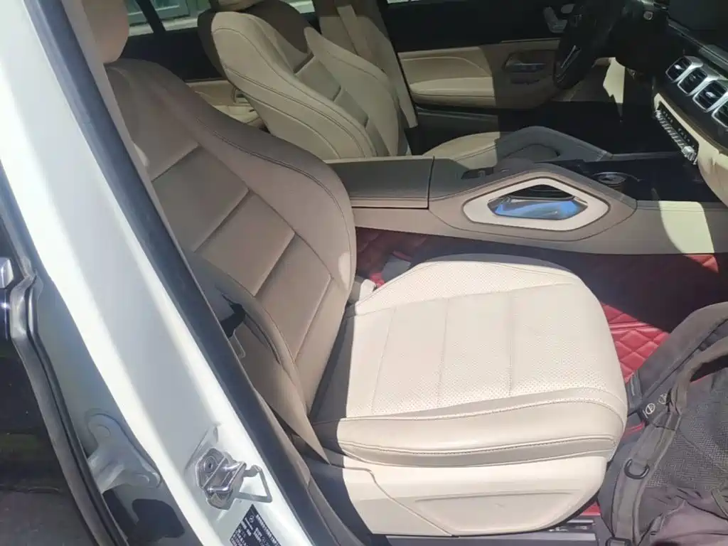 Mercedes-Benz GLE (Import) — миниатюра 25