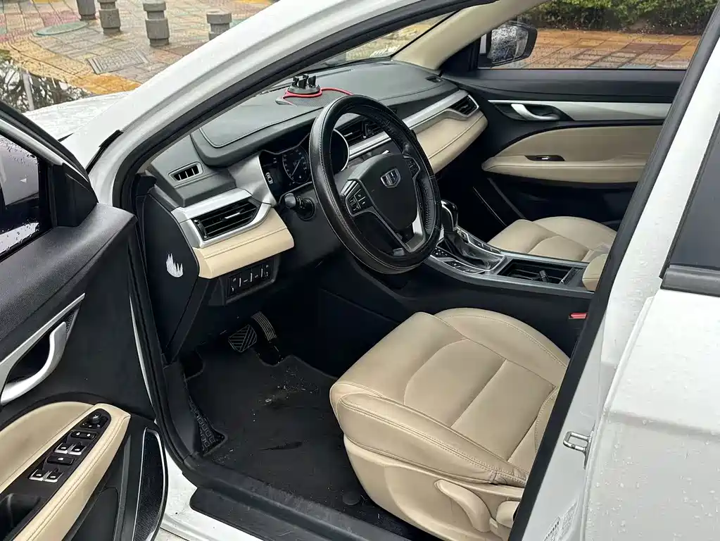 Geely Emgrand — миниатюра 7