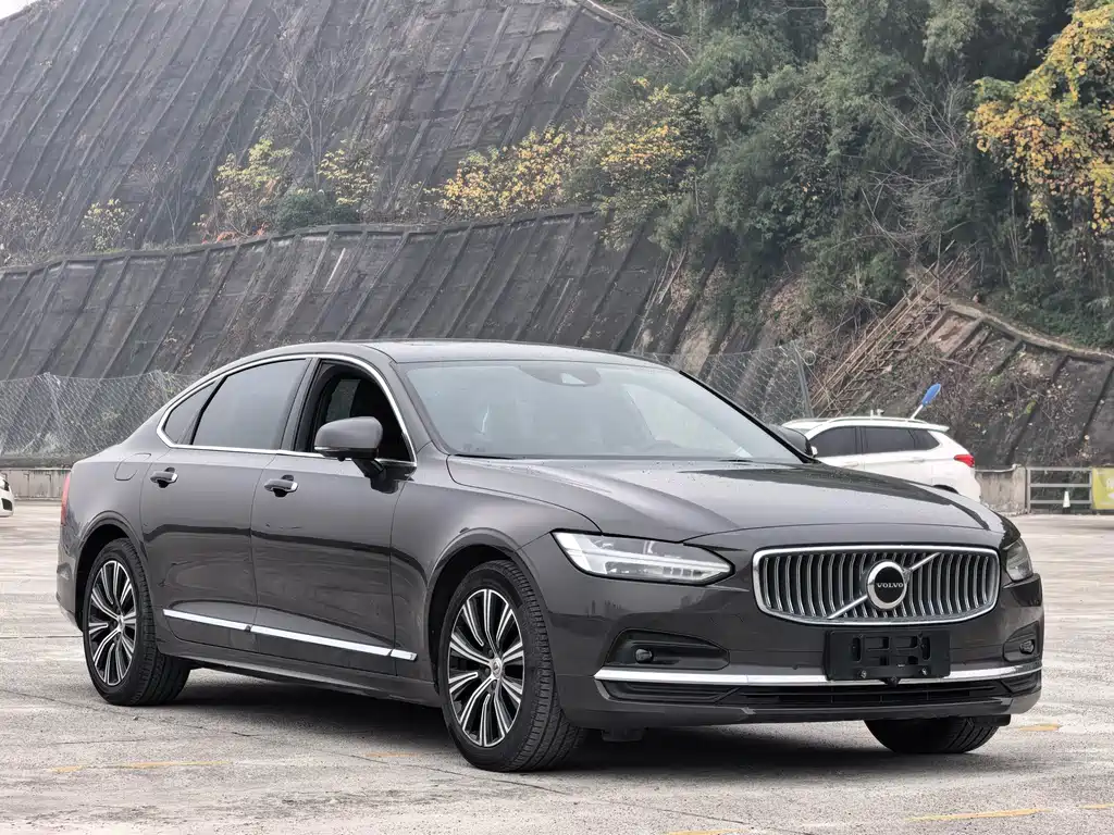 Volvo S90 2021 B5 Luxury