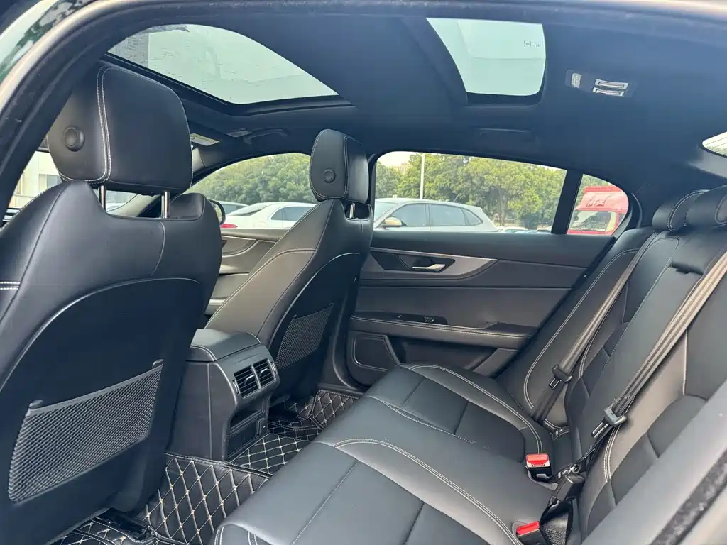 Jaguar XEL — миниатюра 9