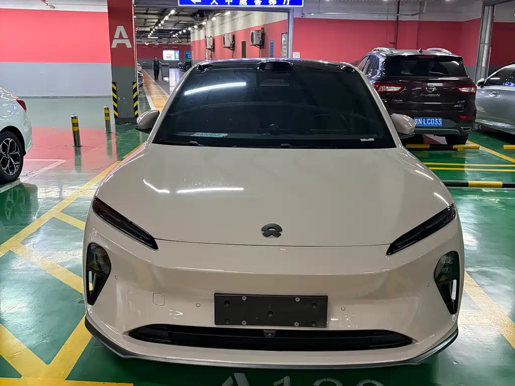 NIO ET5 — миниатюра 2