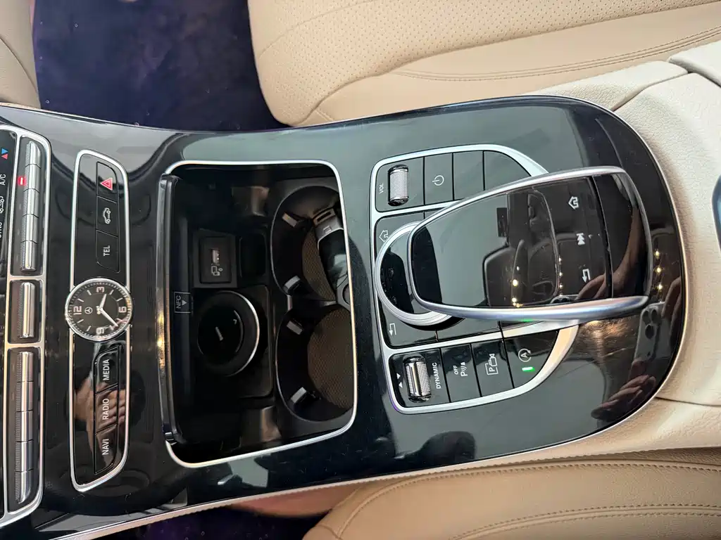 Mercedes-Benz E-Class — миниатюра 15