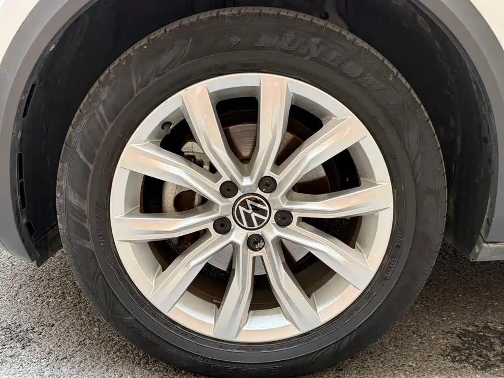 Volkswagen T-Roc — миниатюра 24