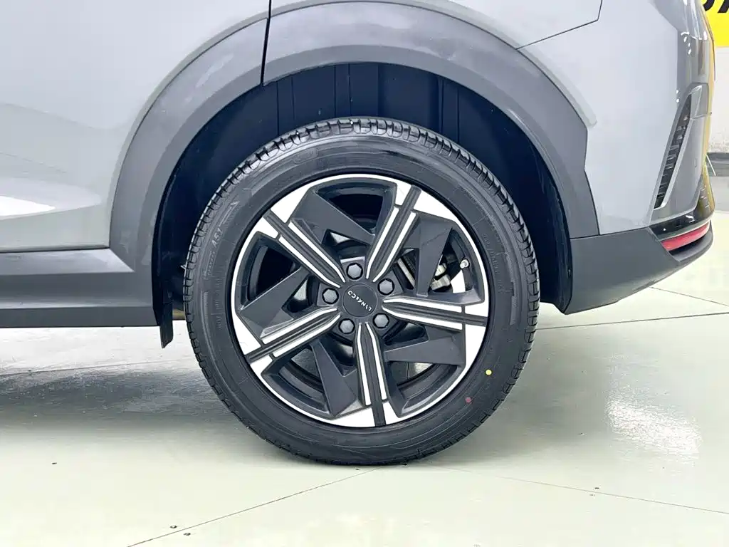 Lynk & Co 06 EM-P — миниатюра 4