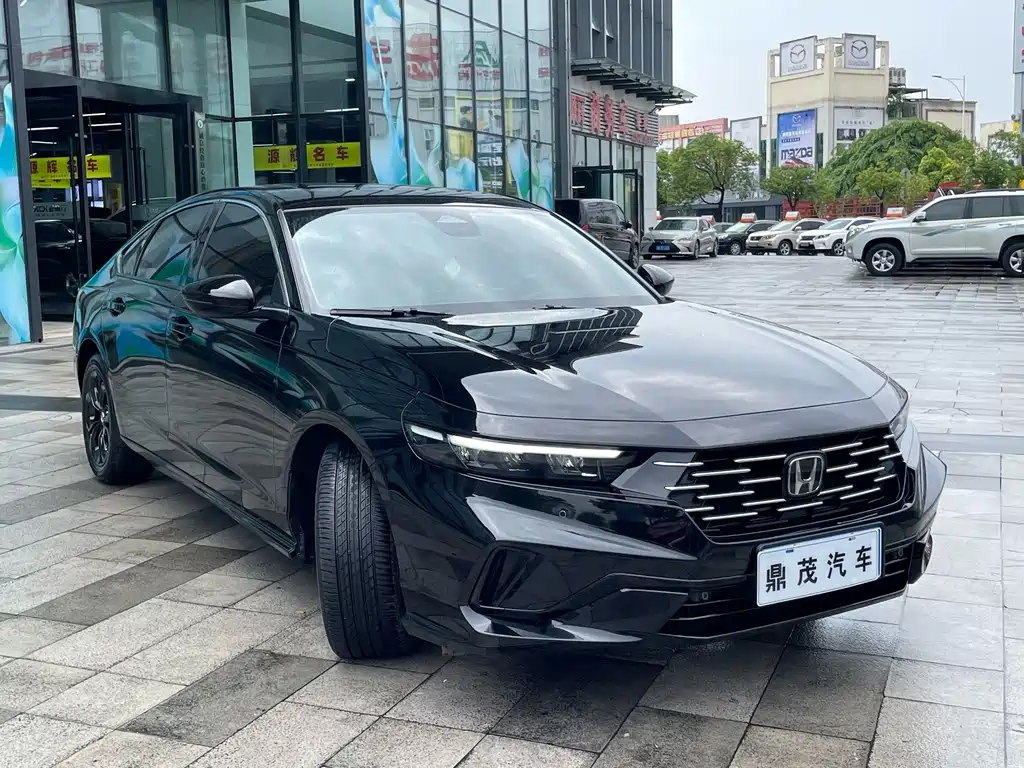 Honda Accord — миниатюра 8