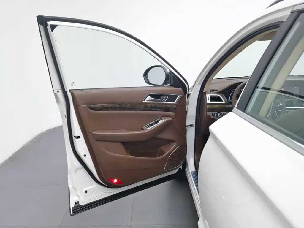 Leopaard Leopaard CS10 — миниатюра 8