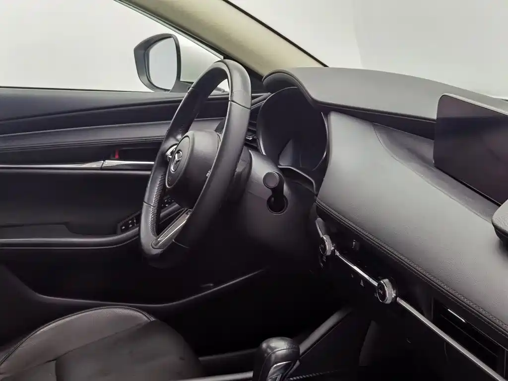 Mazda 3 Axela — миниатюра 22