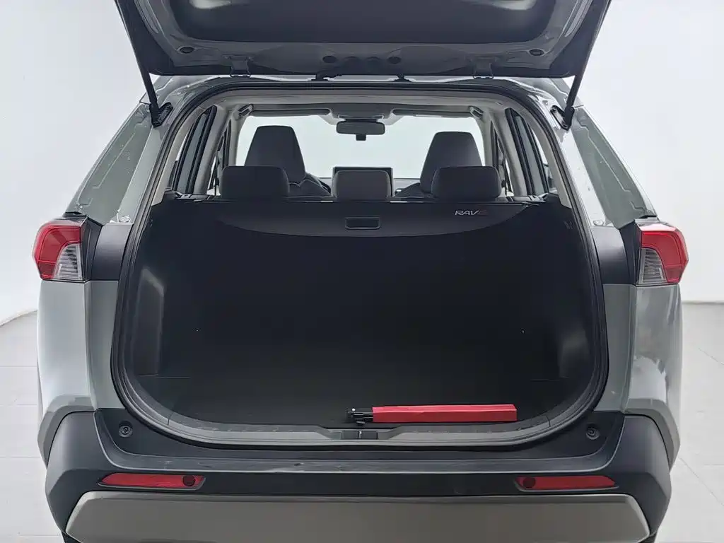 Toyota RAV4 — миниатюра 16