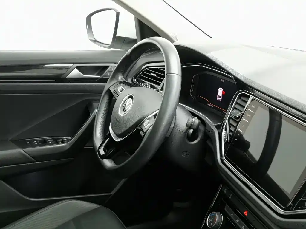 Volkswagen T-Roc — миниатюра 22