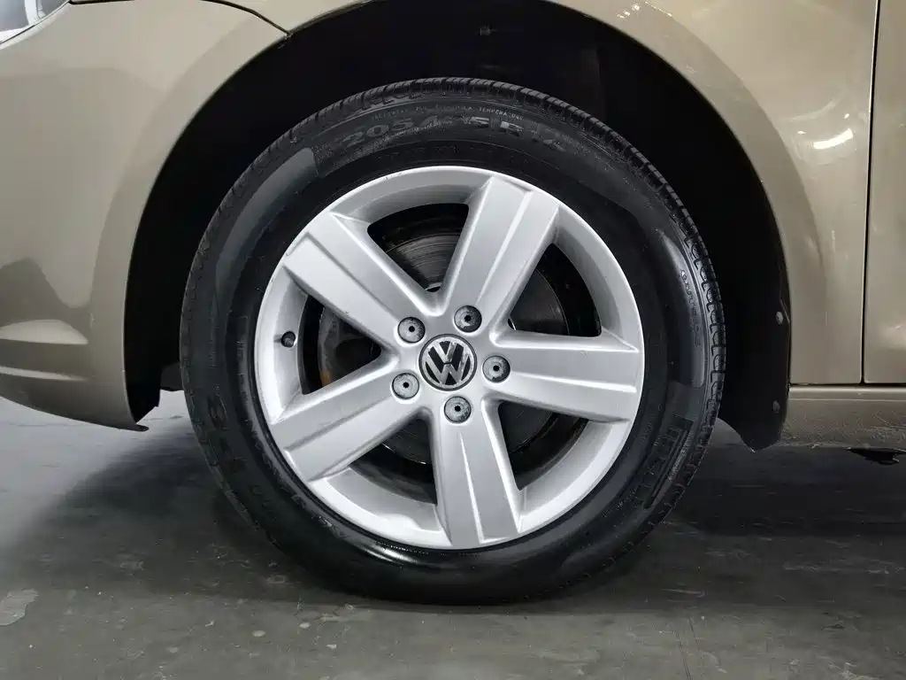 Volkswagen Touran — миниатюра 17