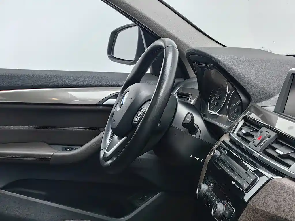 BMW X1 — миниатюра 22