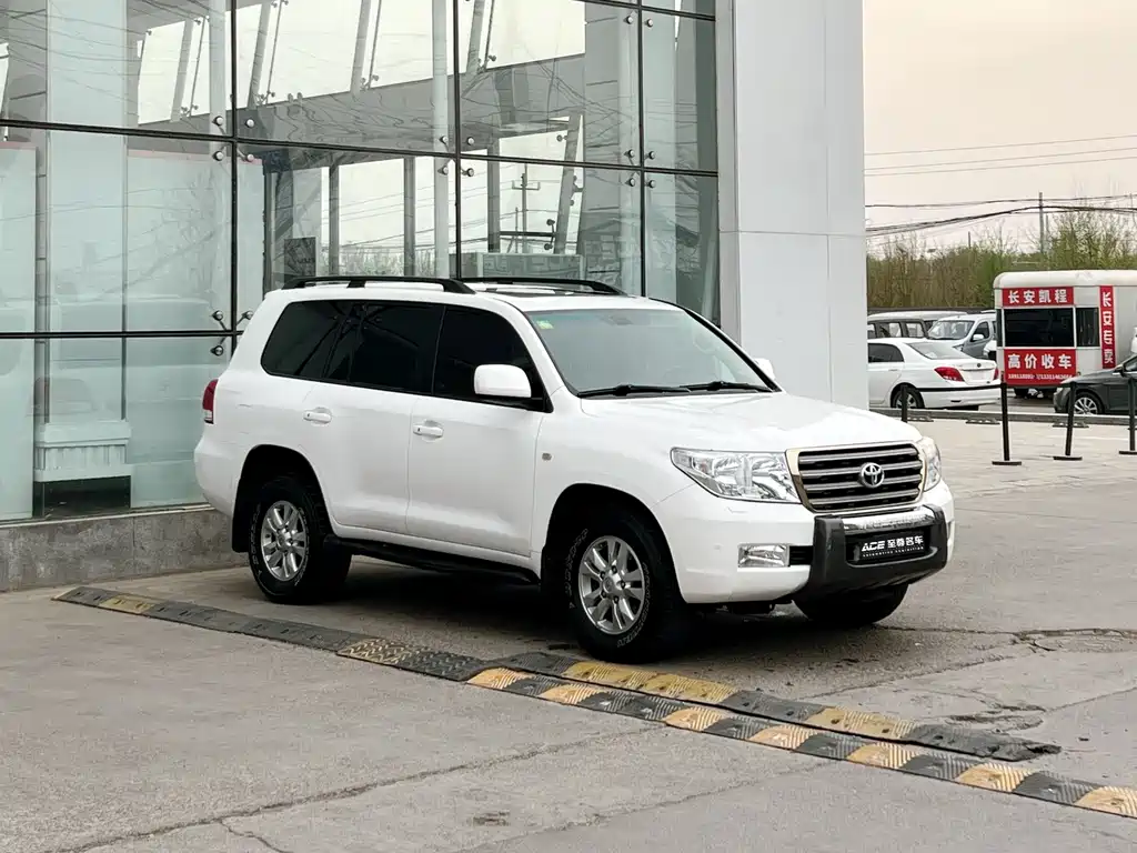 Toyota Land Cruiser 2010 4.7L AT VX