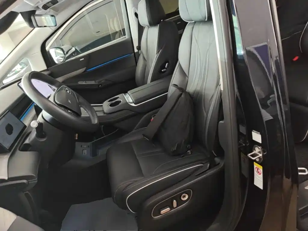XPeng X9 — миниатюра 15