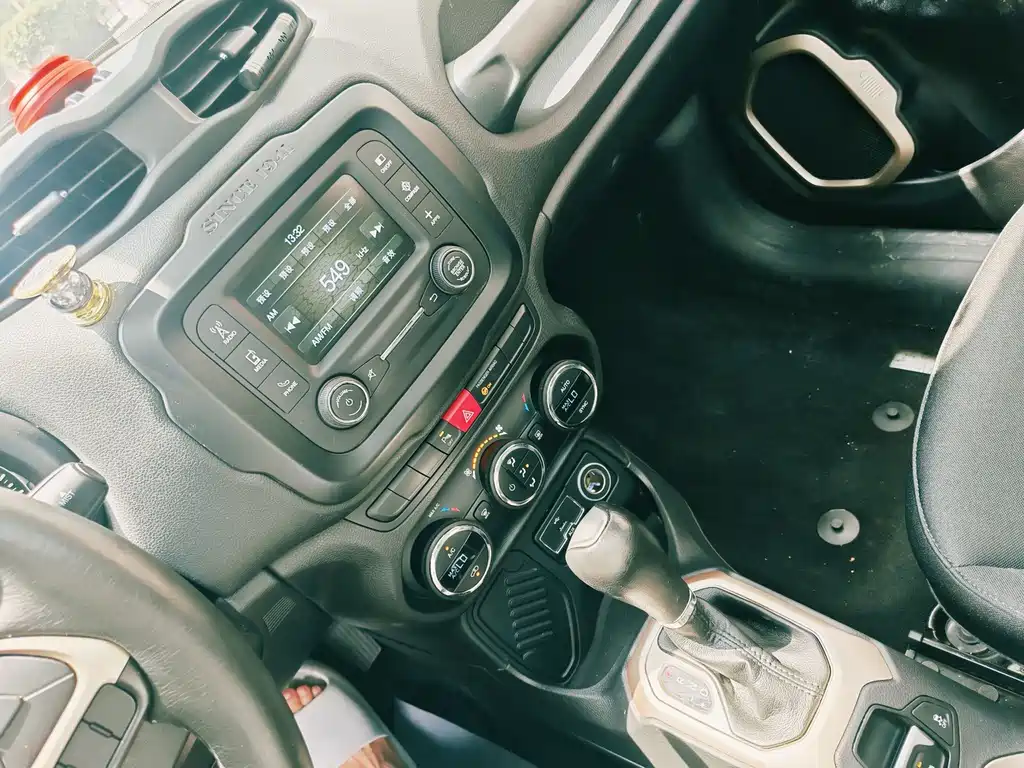 Jeep Renegade — миниатюра 11