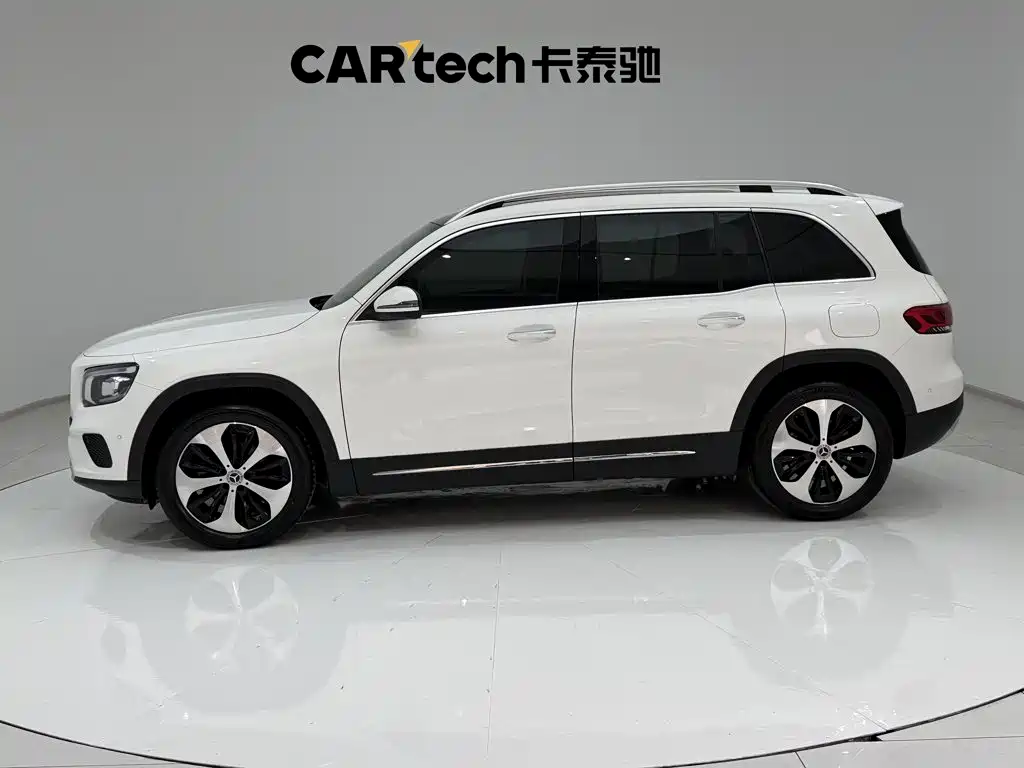 Mercedes-Benz GLB — миниатюра 8