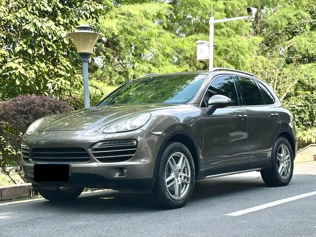 Porsche Cayenne 2014 Cayenne Platinum Edition 3.0T