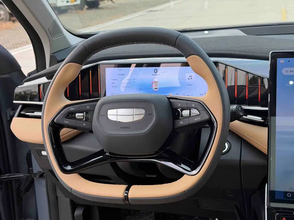 Geely Boyue L — миниатюра 13