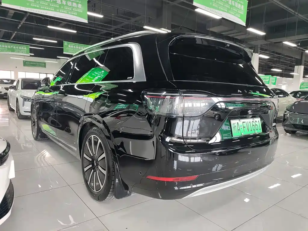 Aito M9 2024 Ultra 52kWh 6 мест