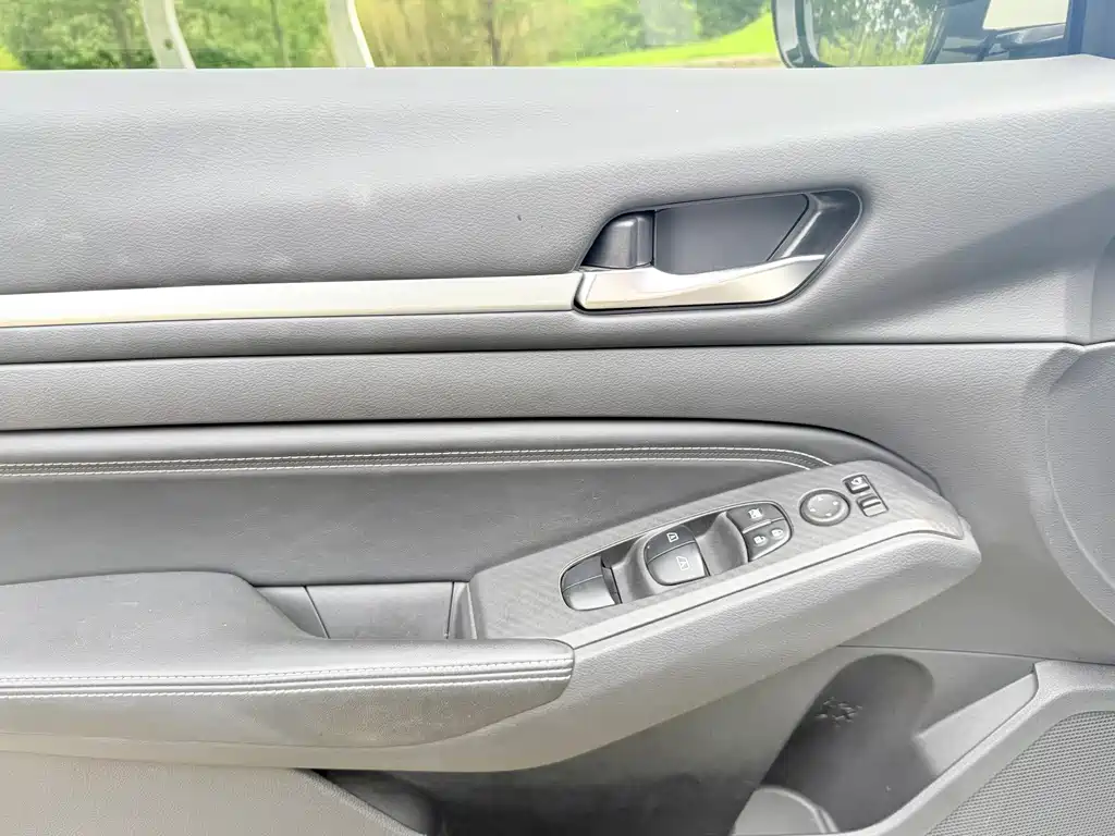 Nissan Teana — миниатюра 10