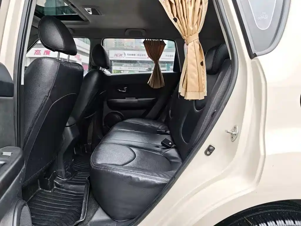 Kia Soul 1.6L AT Premium, фото 7