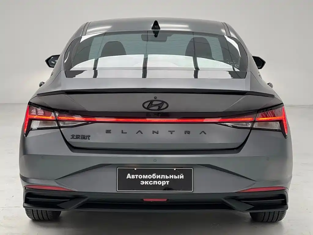 Hyundai Elantra — миниатюра 12
