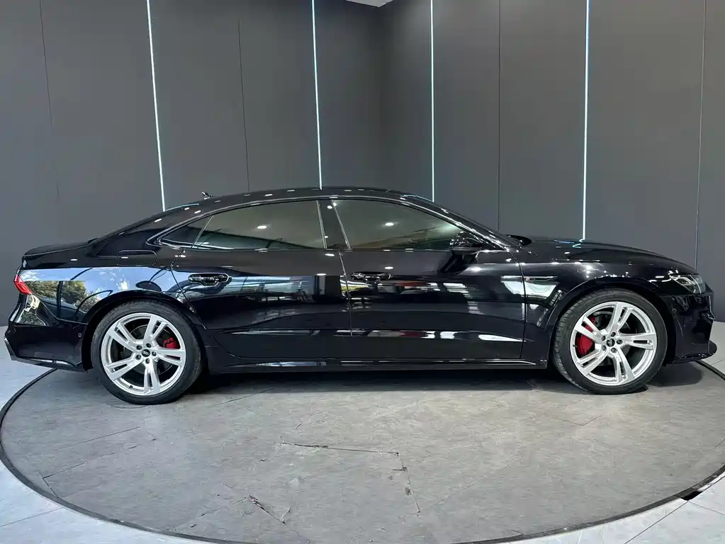 Audi A7L — миниатюра 5