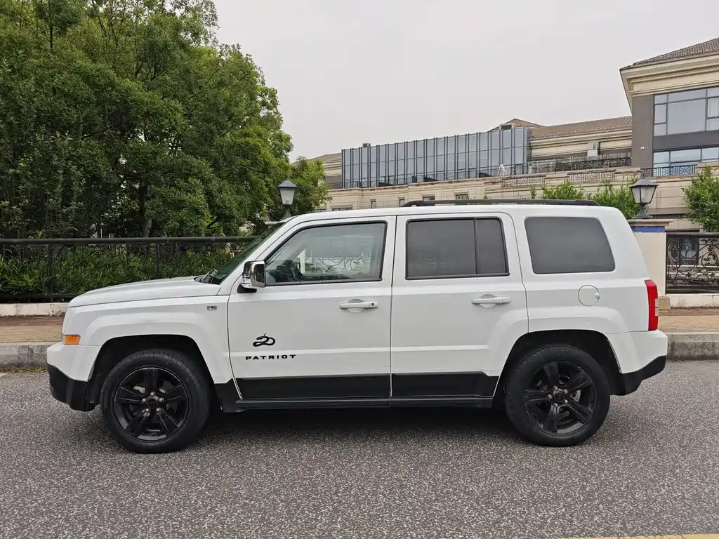 Jeep Patriot — миниатюра 4