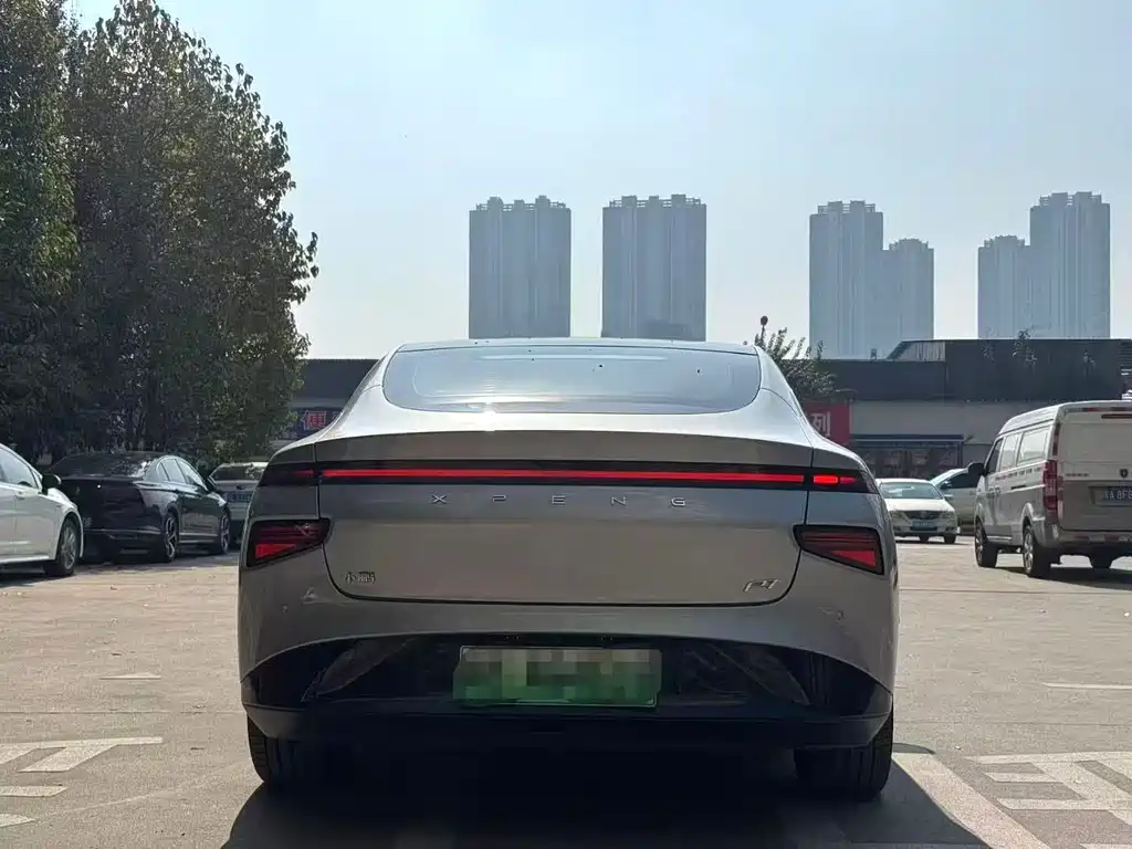 XPeng P7 — миниатюра 8