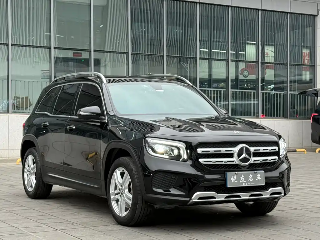 MERCEDES-BENZ GLB