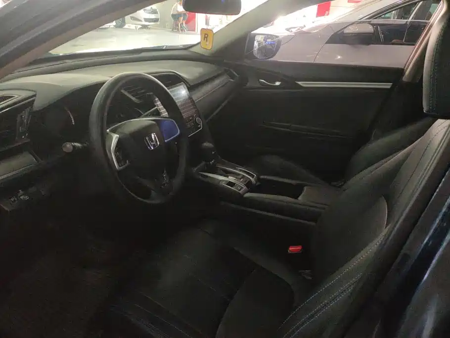 Honda Civic — миниатюра 9