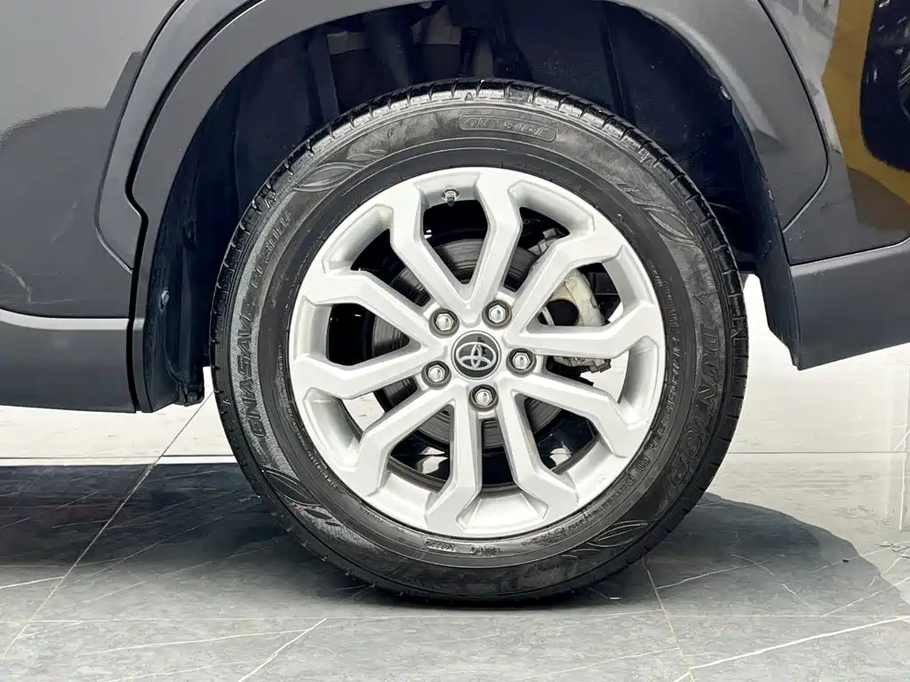 Toyota Frontlander — миниатюра 23