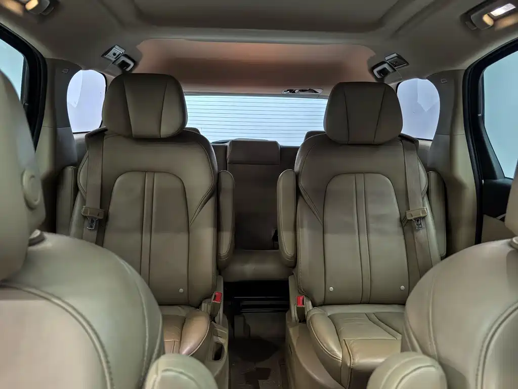 Buick GL8 — миниатюра 12