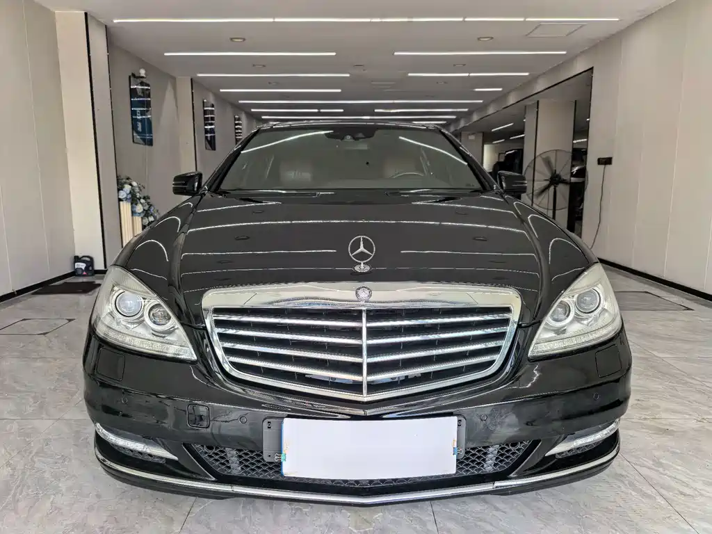 Mercedes-Benz S-Class — миниатюра 2