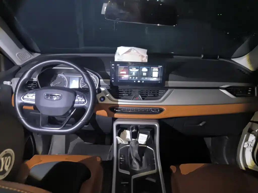 Geely Vision X6 — миниатюра 10