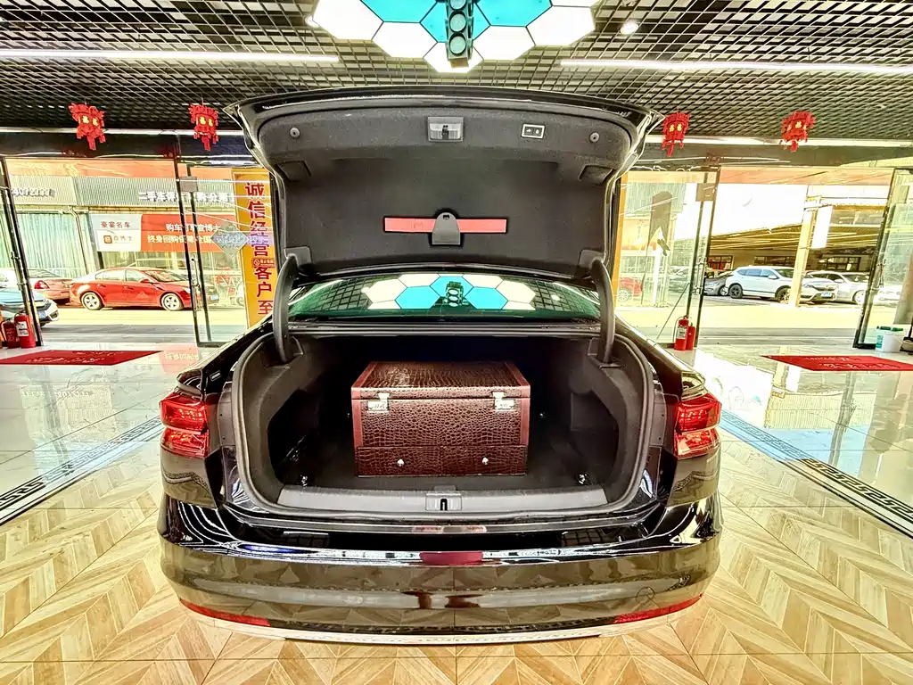 Volkswagen Phideon — миниатюра 17