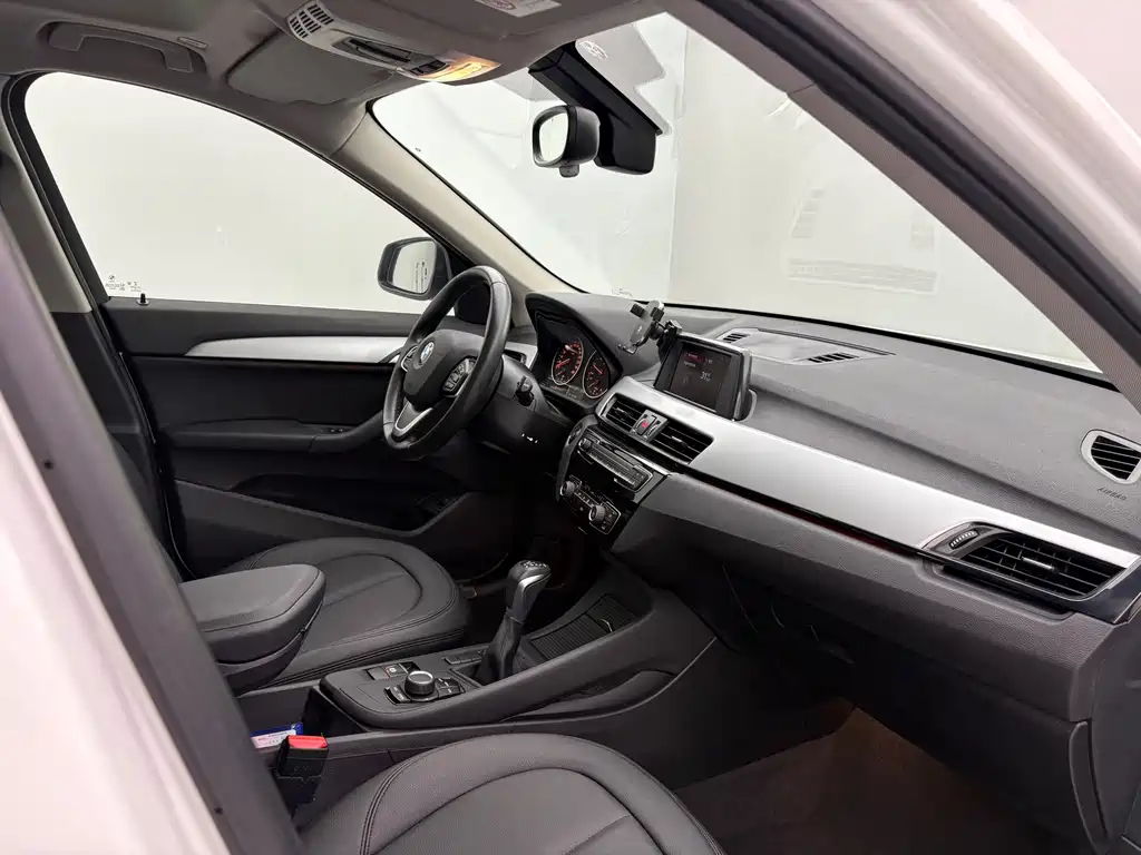 BMW X1 — миниатюра 14