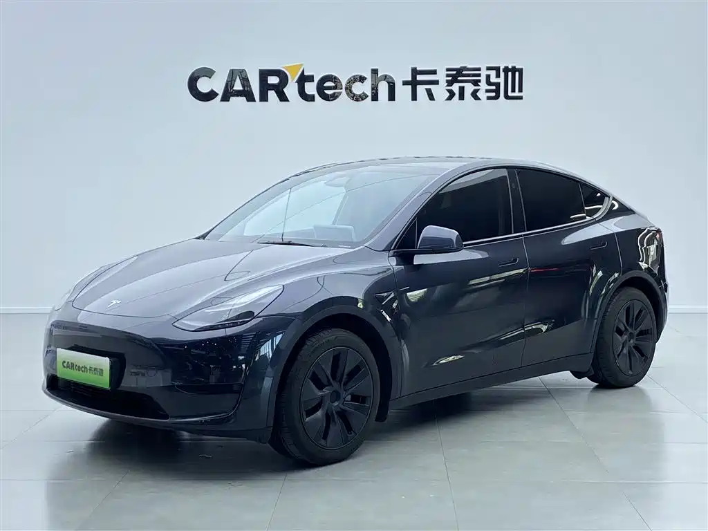 Tesla Model Y 2025