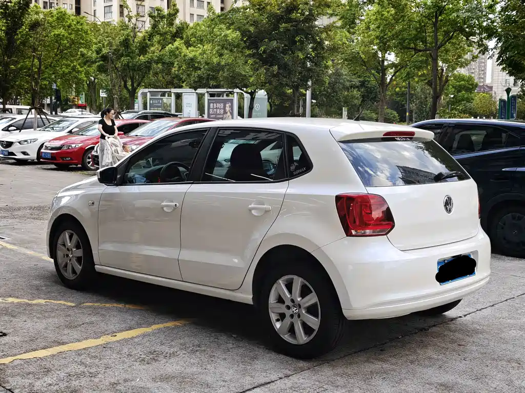 Volkswagen Polo — миниатюра 5