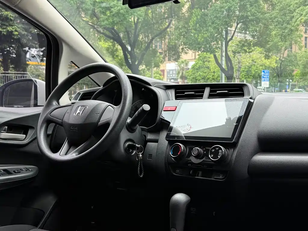 Honda Fit — миниатюра 5