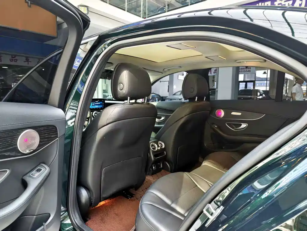 Mercedes-Benz C-Class — миниатюра 9