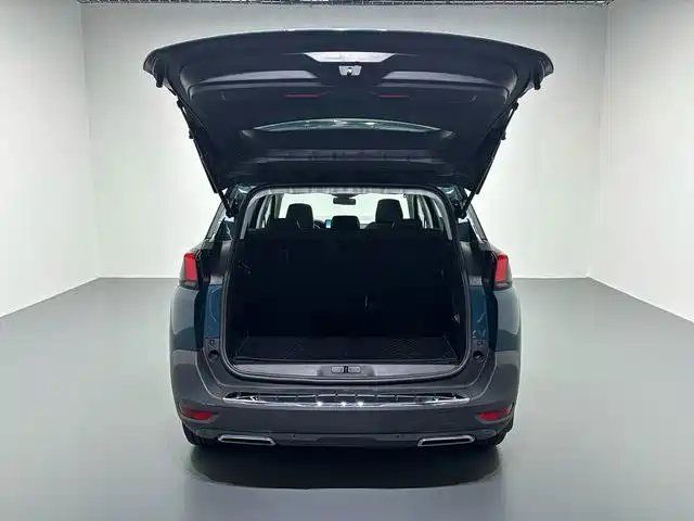 Peugeot 5008 — миниатюра 15