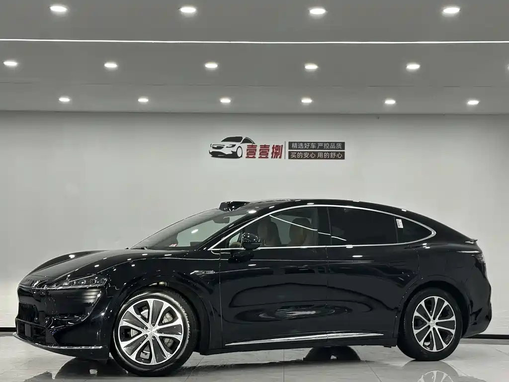 Luxeed Zhijie R7 2024